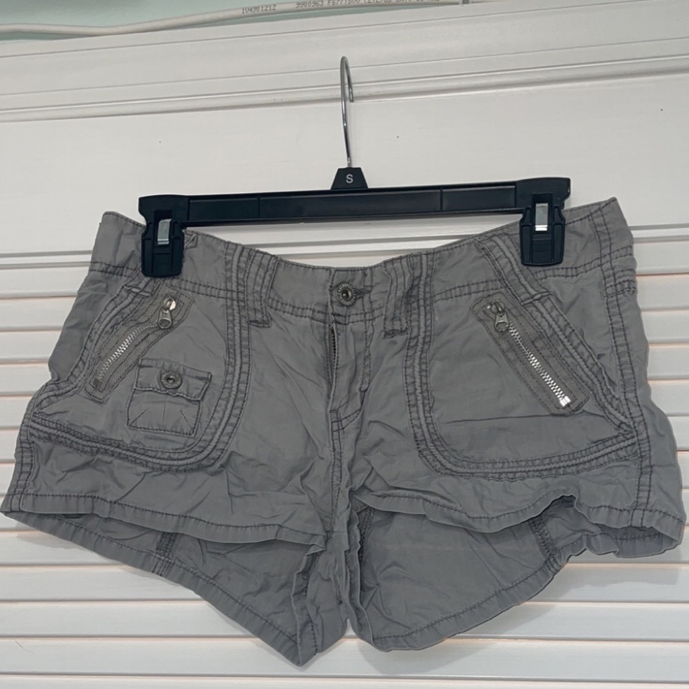 Aeropostale cargo shorts. Size 3/4. Light and cool shorts. Spring/summer attire.